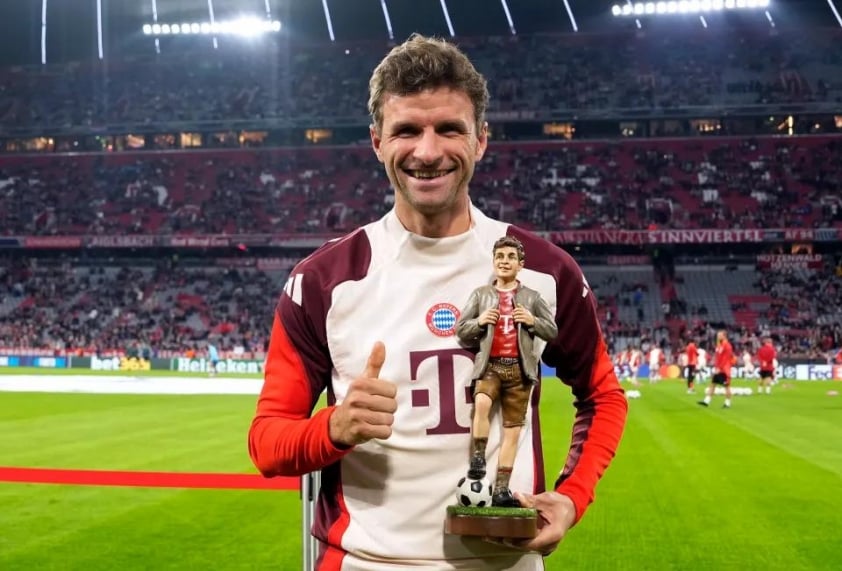 Thomas Muller phá vỡ kỷ lục đáng kinh ngạc của huyền thoại Barca 529297