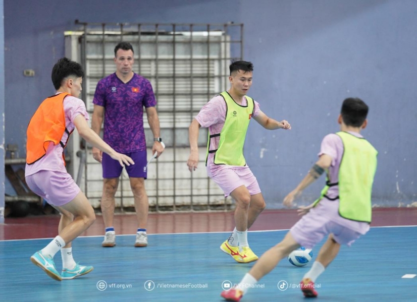 HLV ĐT futsal Việt Nam nghiên cứu kỹ Indonesia và Thái Lan 550346