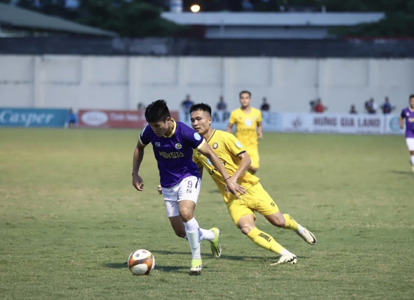 VAR phủ sóng toàn bộ vòng 6 V-League: Cực căng 549551